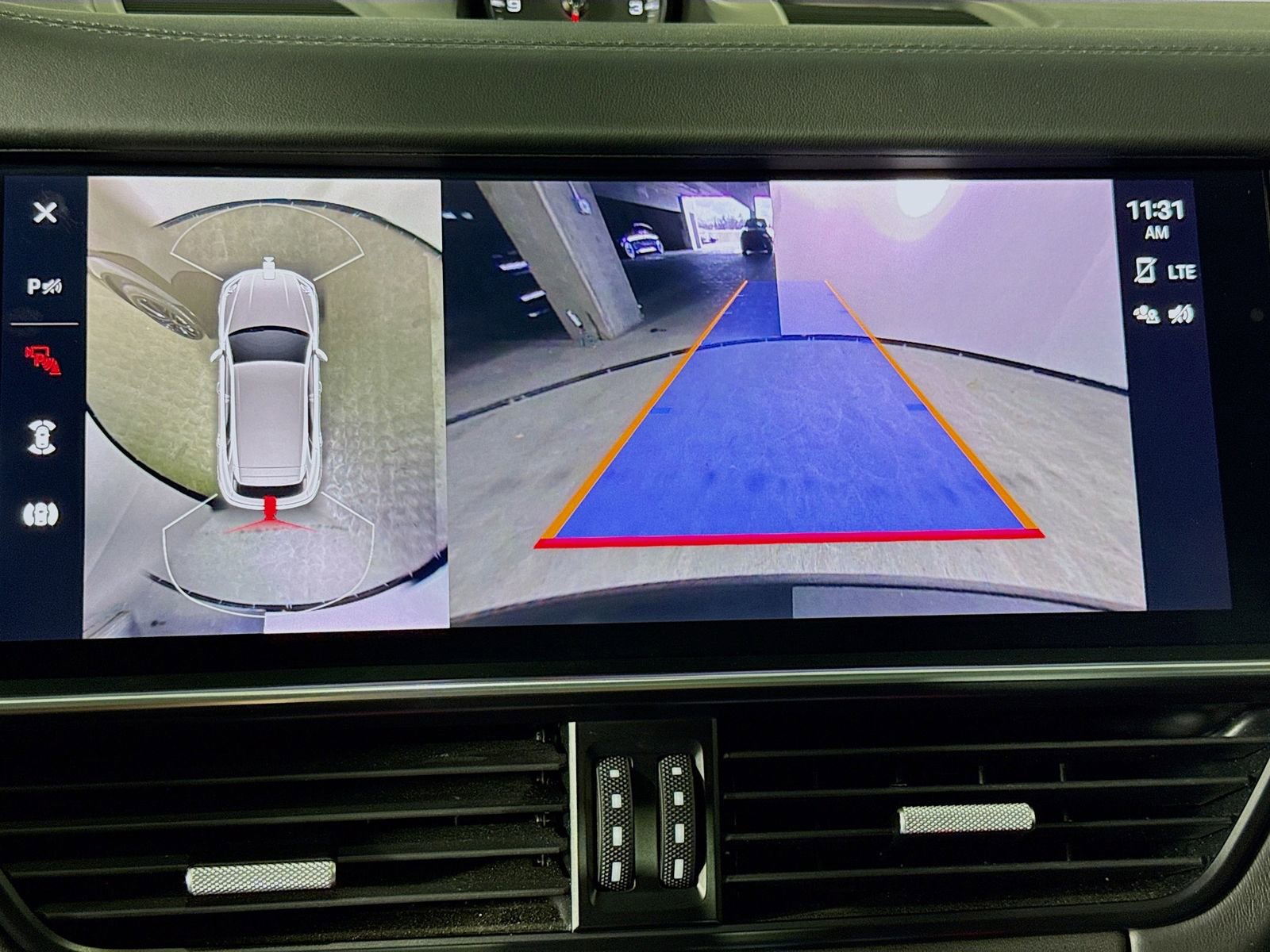 Used 2023 Porsche Cayenne Turbo image 14