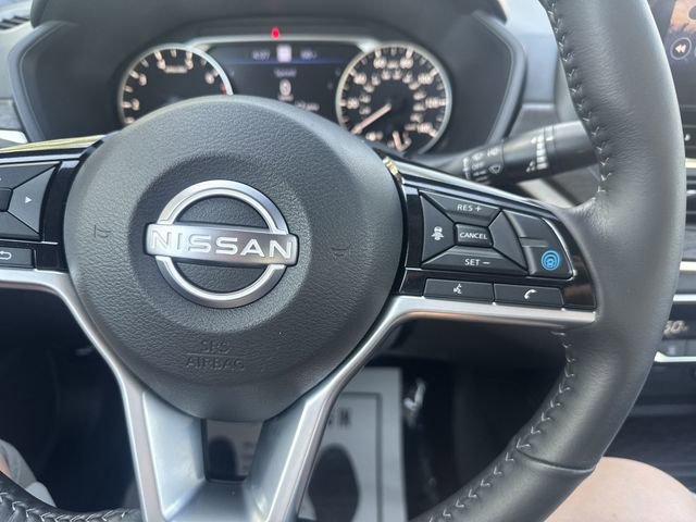 Used 2025 Nissan Altima 2.5 SL FWD image 17