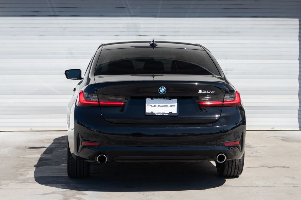 Used 2022 BMW 330e w/ Premium Package image 7