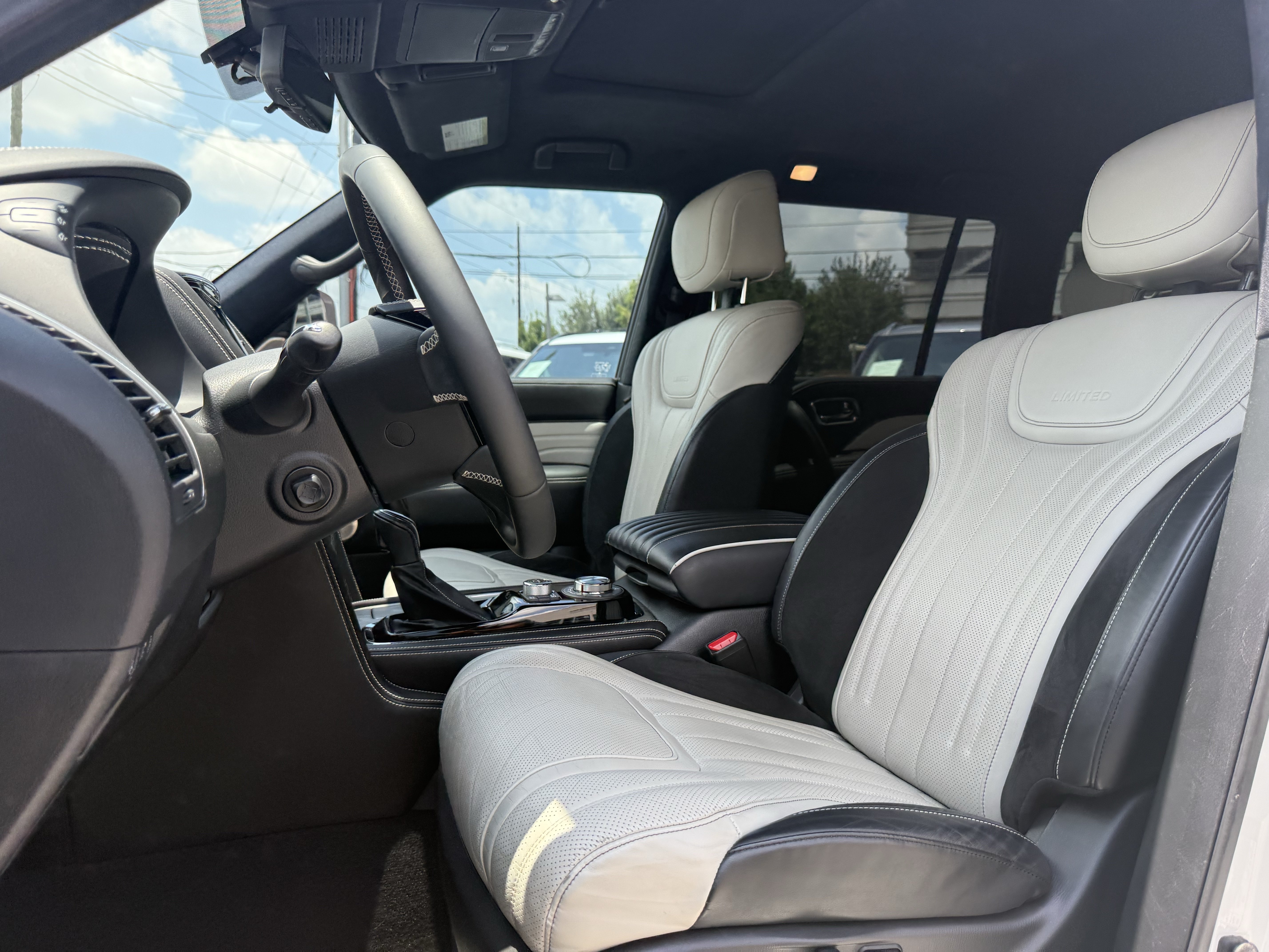 Used 2020 INFINITI QX80 Limited w/ All-Season Package AWD/4WD image 13