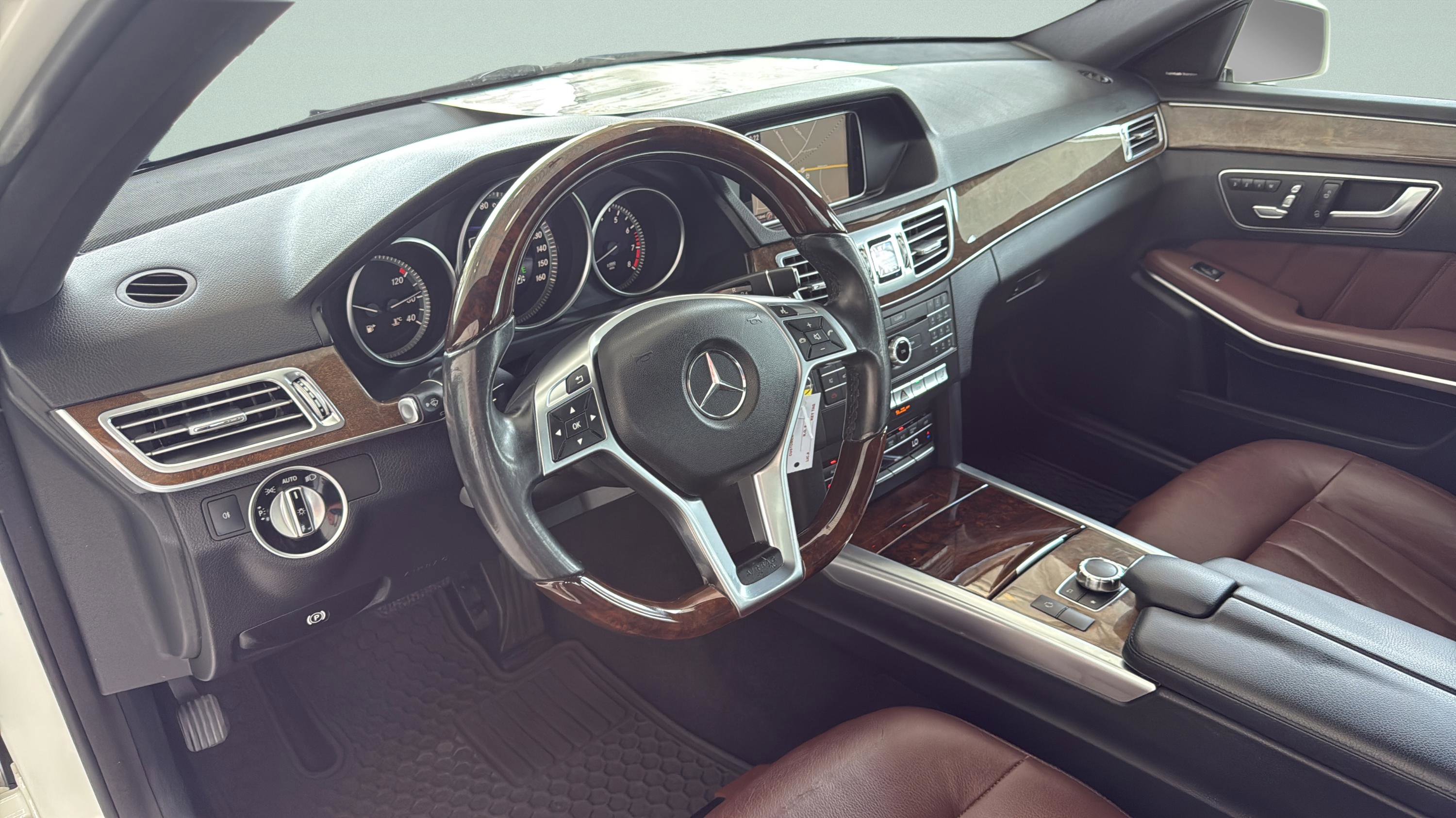 Used 2016 Mercedes-Benz E 350 Sedan image 19