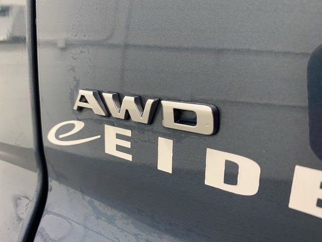 Used 2025 Cadillac XT4 Sport AWD/4WD image 33