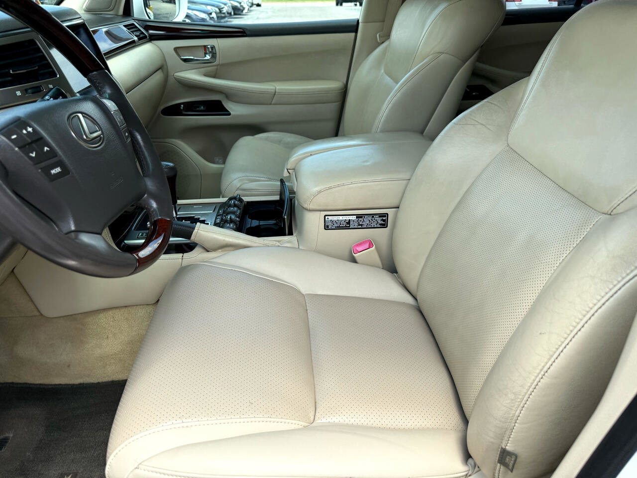 Used 2015 Lexus LX 570 4WD image 13