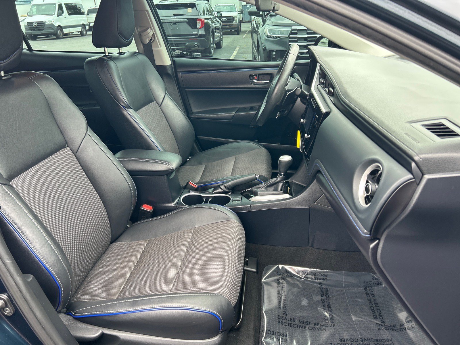 Used 2017 Toyota Corolla SE w/ Carpet Mat Package (TMS) FWD image 15
