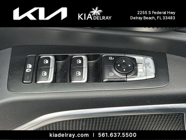 Certified 2021 Kia Telluride SX w/ Towing Package FWD image 16