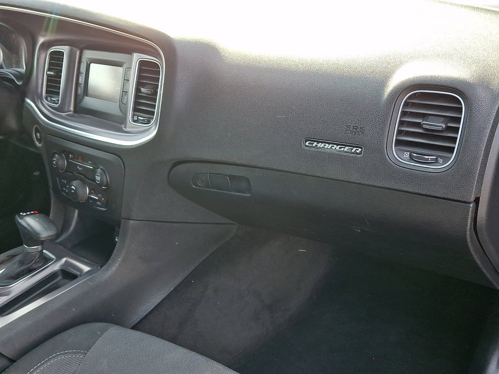 Used 2016 Dodge Charger SE w/ Popular Equipment Group image 8