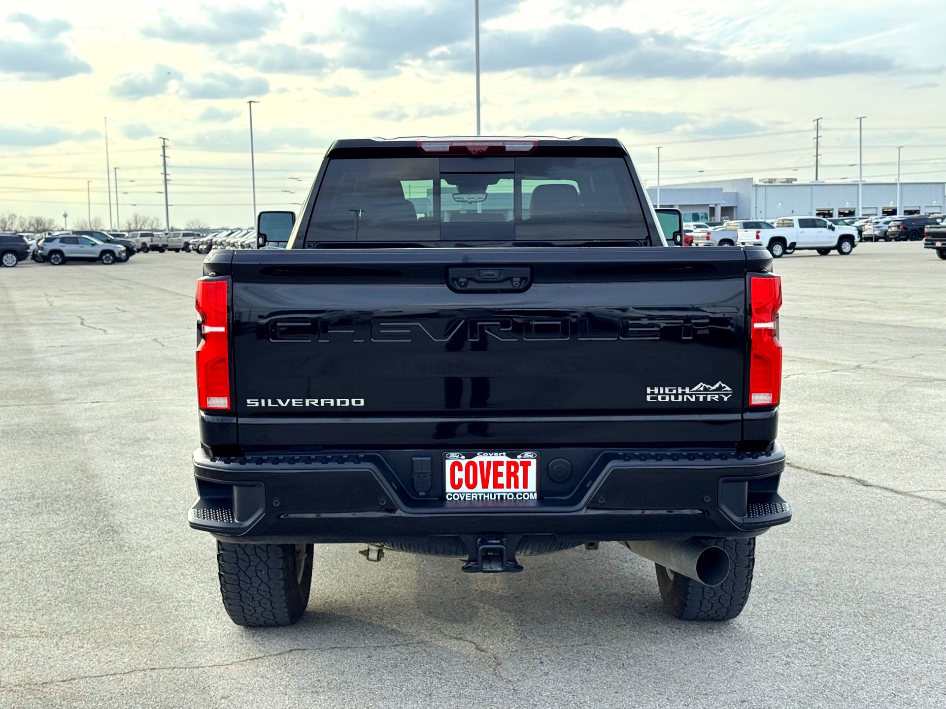Used 2025 Chevrolet Silverado 2500 High Country w/ High Country Premium Package image 8