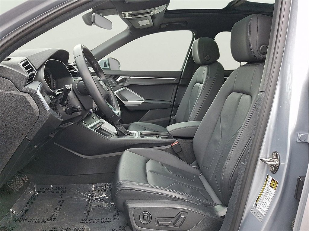Used 2022 Audi Q3 2.0T Premium Plus w/ Premium Plus Package image 25