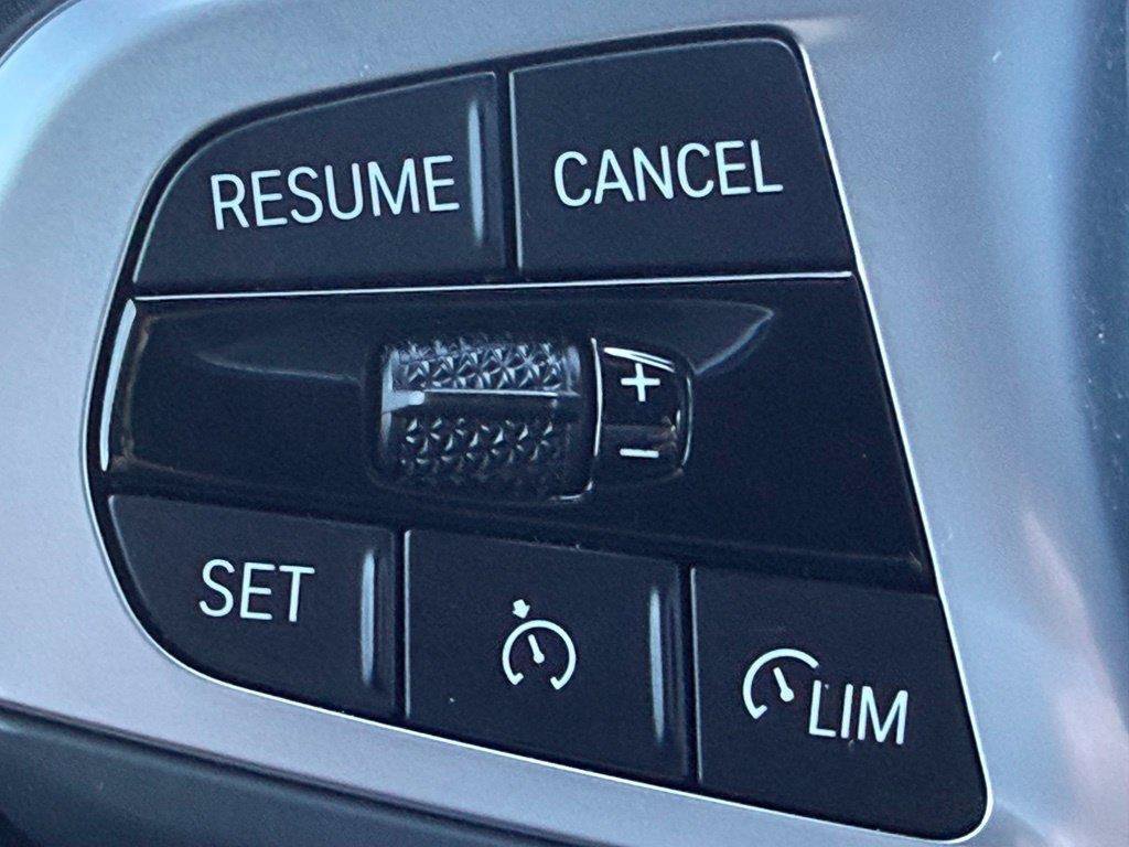 Used 2023 BMW X5 sDrive40i w/ M Sport Package RWD image 18