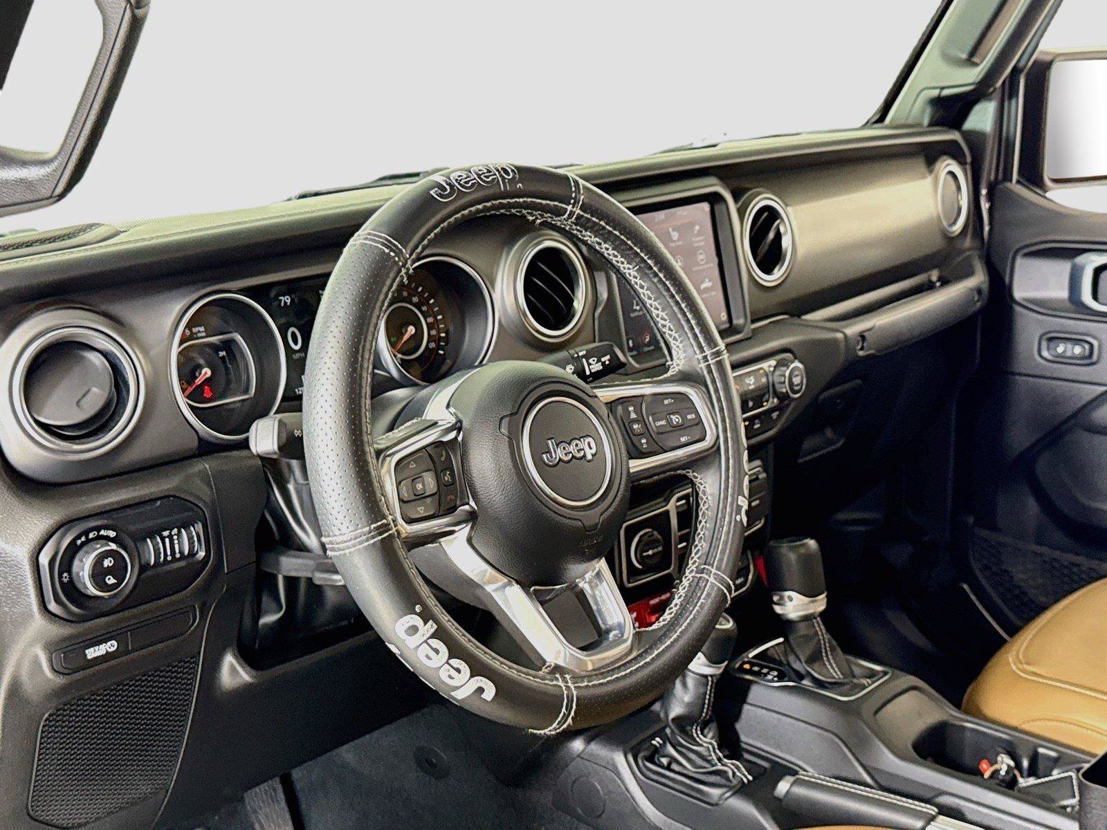 Used 2022 Jeep Gladiator Rubicon w/ Dual Top Group AWD/4WD image 15