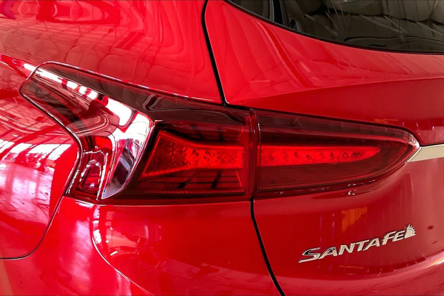 Used 2020 Hyundai Santa Fe SEL w/ Convenience + Premium Package FWD image 26
