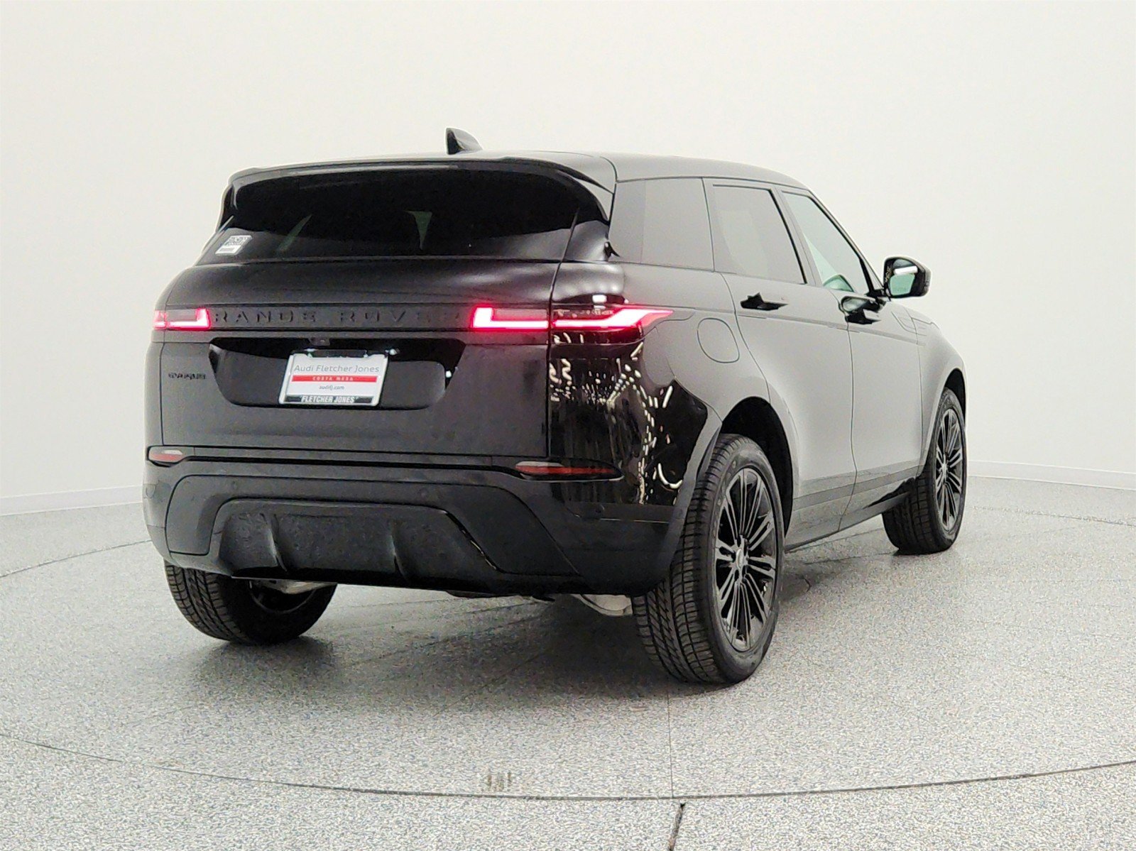 Used 2025 Land Rover Range Rover Evoque S AWD/4WD image 6