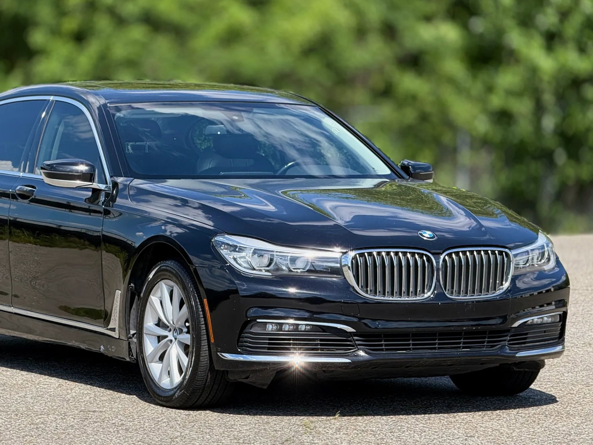 Used 2018 BMW 740i RWD image 15