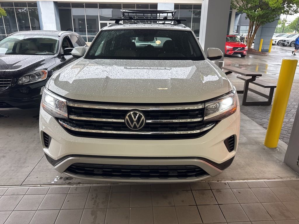 Used 2021 Volkswagen Atlas Cross Sport SE FWD image 2