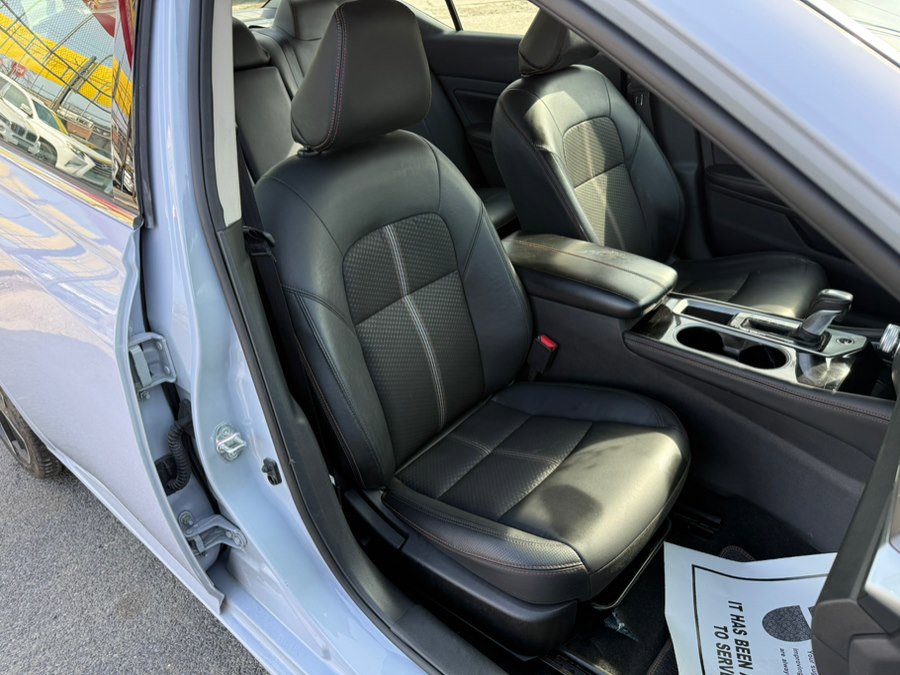 Used 2025 Nissan Altima 2.5 SR image 8