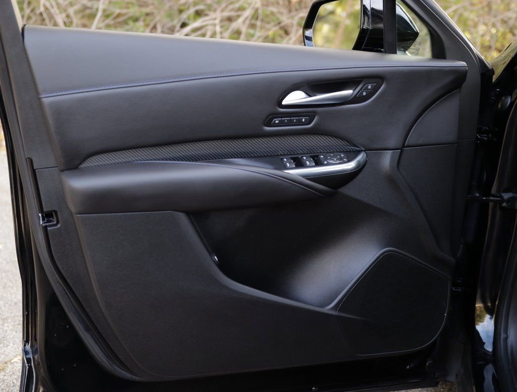 Certified 2024 Cadillac XT4 Sport image 26