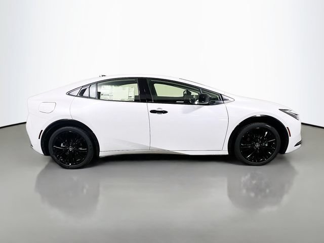 New 2026 Toyota Prius Plug-In Hybrid FWD image 2