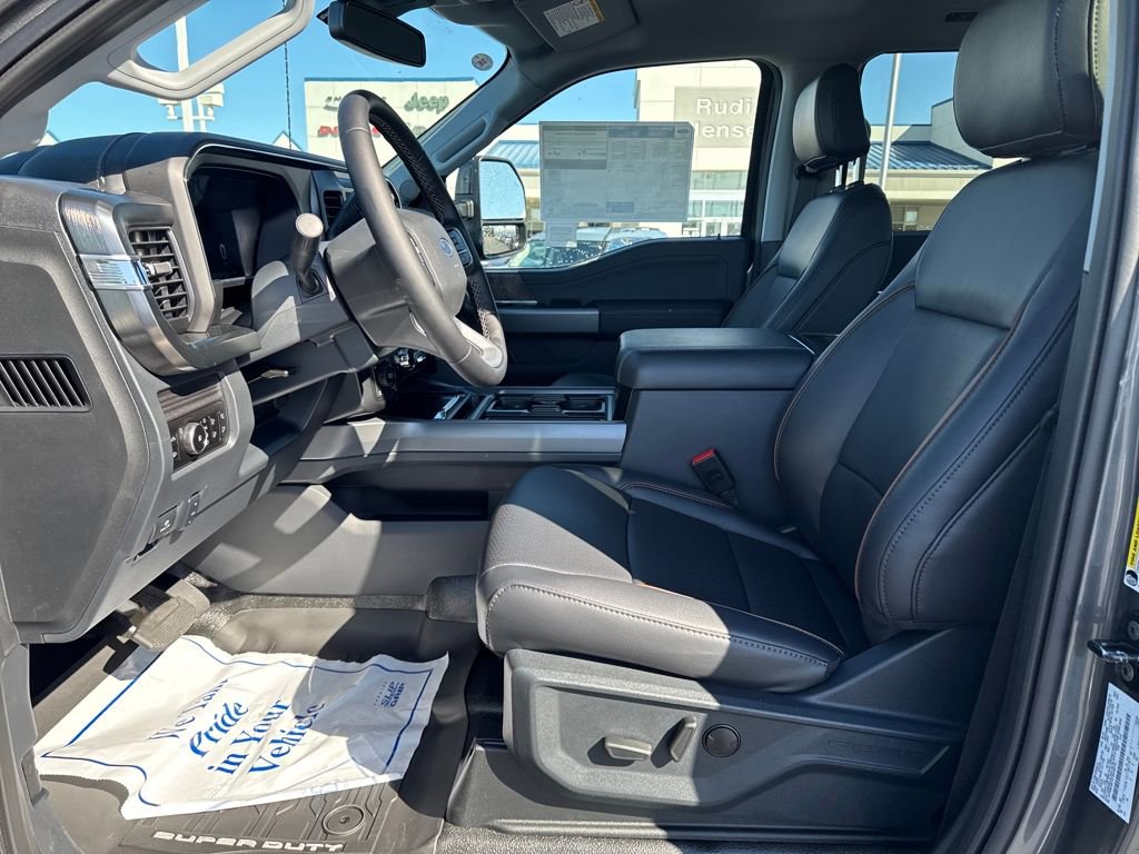 New 2026 Ford F350 Lariat w/ FX4 Off-Road Package image 9
