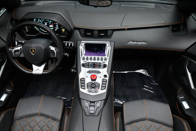 Used 2016 Lamborghini Aventador LP 700-4 AWD/4WD image 3