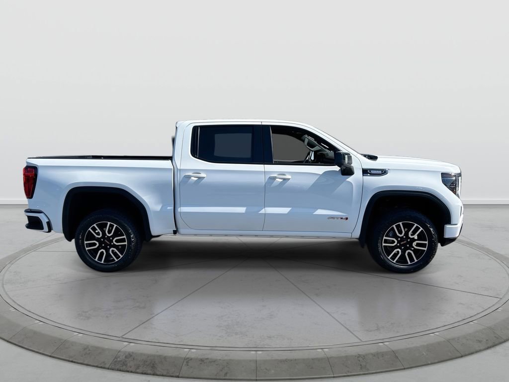 Used 2025 GMC Sierra 1500 AT4 w/ Technology Package AWD/4WD image 9