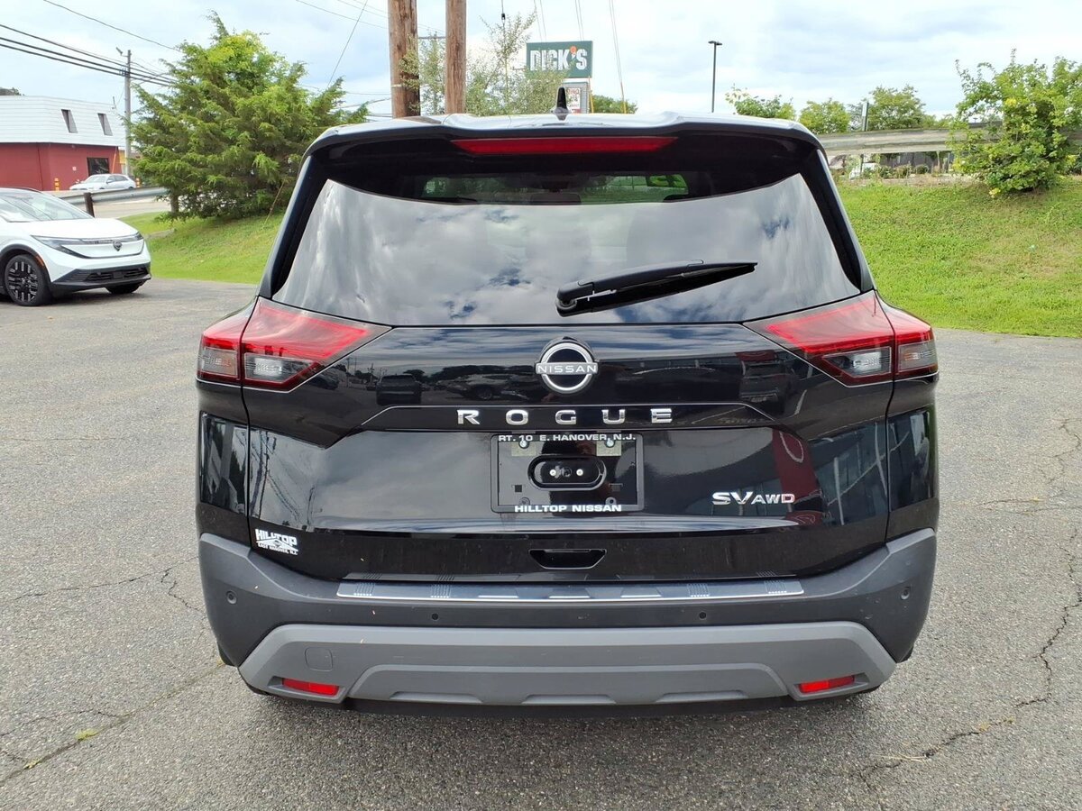 Used 2023 Nissan Rogue SV AWD/4WD image 6