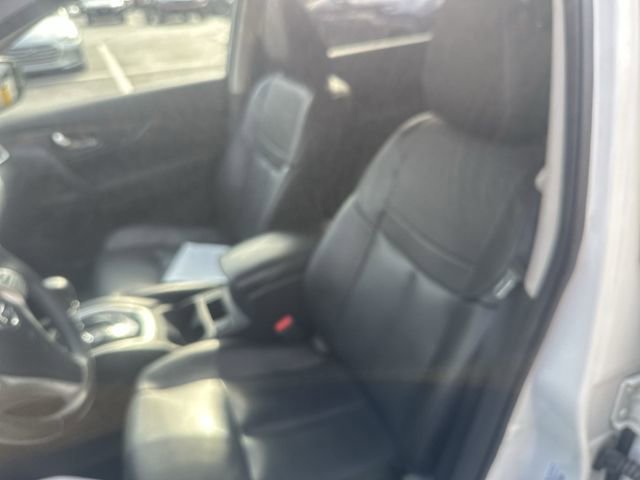 Used 2015 Nissan Rogue SL w/ SL Premium Package AWD/4WD image 16