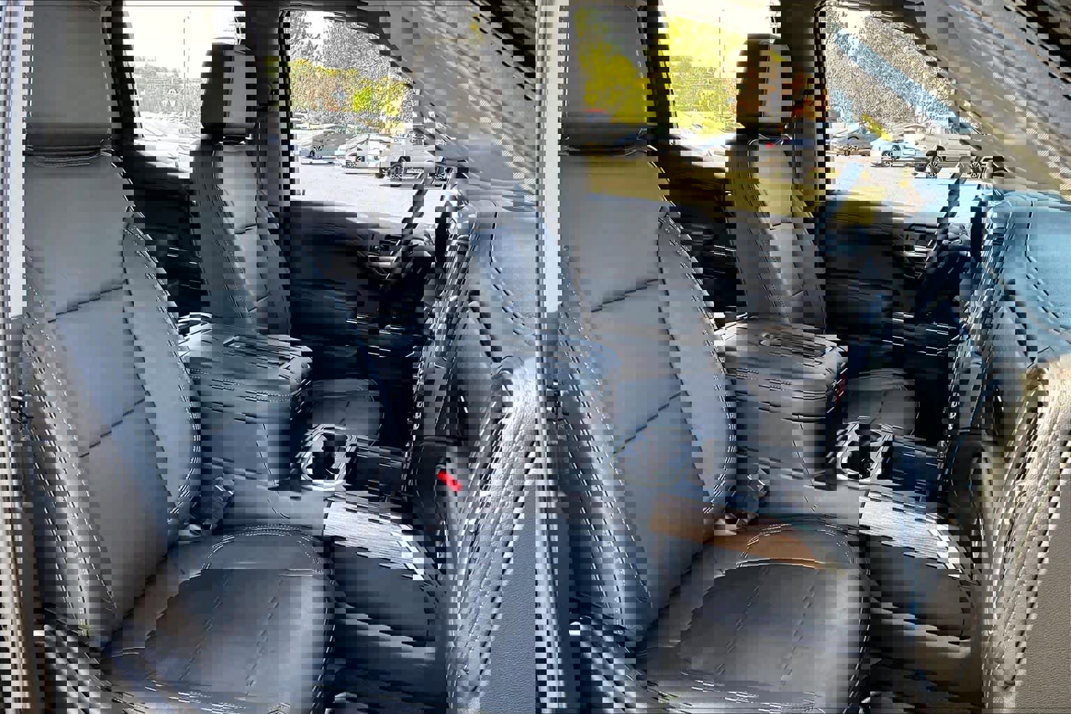 Used 2021 Chevrolet Silverado 1500 LT Trail Boss w/ Convenience Package II image 8