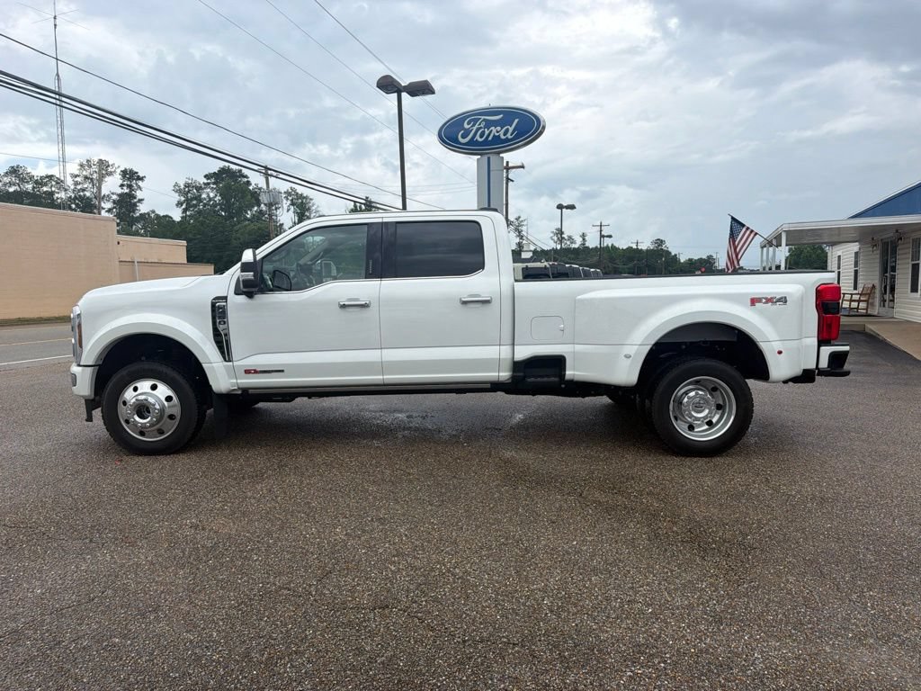 Used 2026 Ford F450 Platinum w/ Platinum Plus Package AWD/4WD image 1