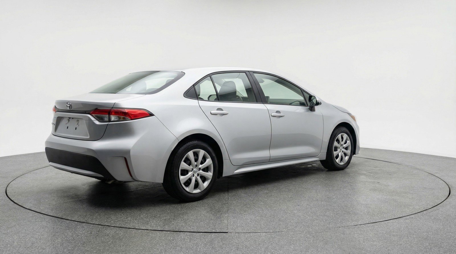 Used 2025 Toyota Corolla LE FWD image 9