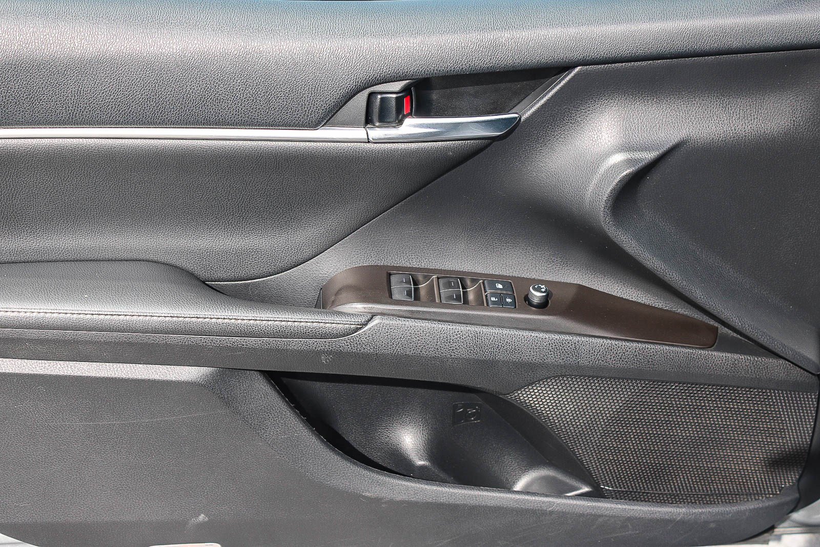 Used 2022 Toyota Camry XSE image 21