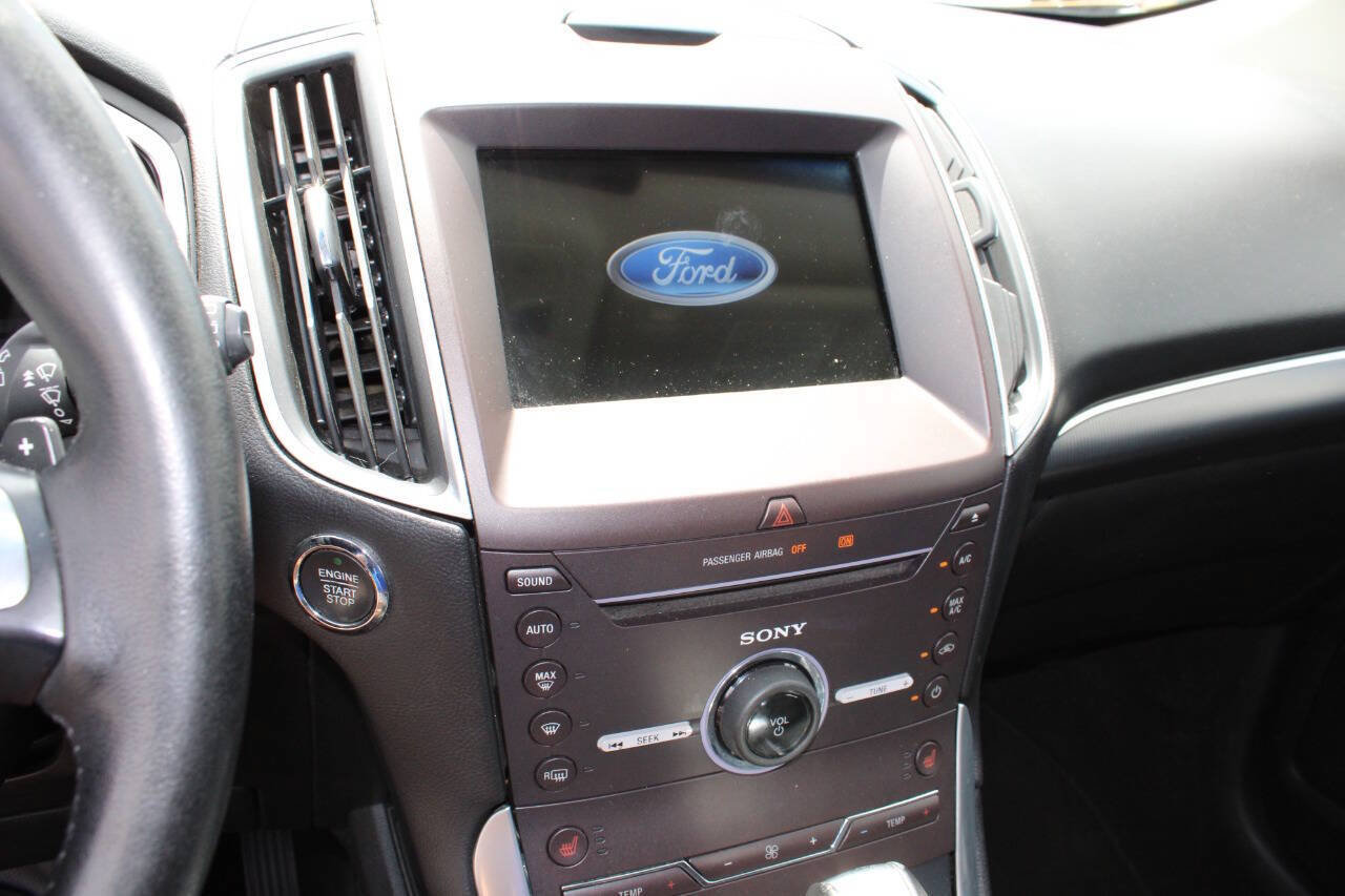 Used 2016 Ford Edge Titanium AWD/4WD image 15