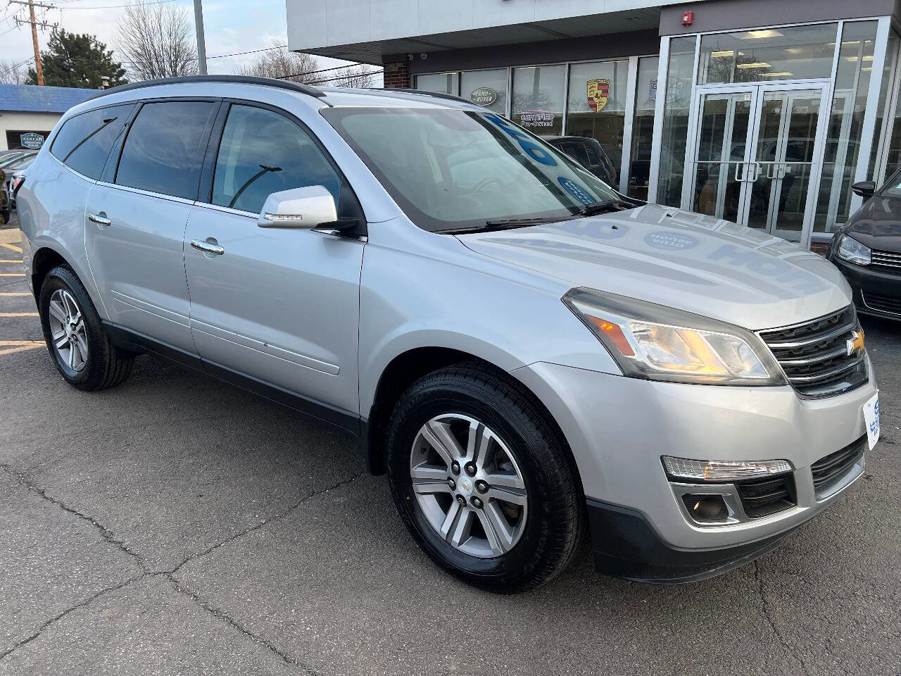 Used 2015 Chevrolet Traverse LT image 4