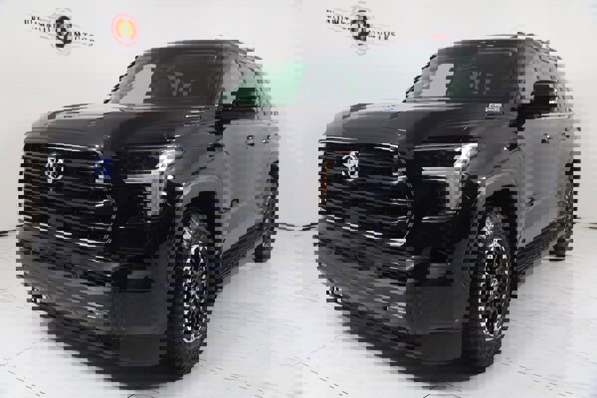 Used 2024 Toyota Sequoia Limited image 5