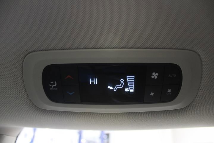 Used 2024 Chrysler Pacifica Touring-L image 53
