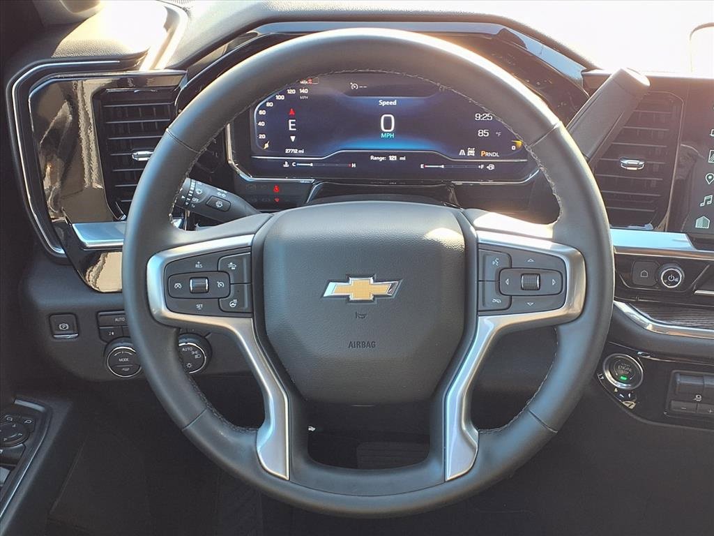 Used 2025 Chevrolet Silverado 1500 LT image 14