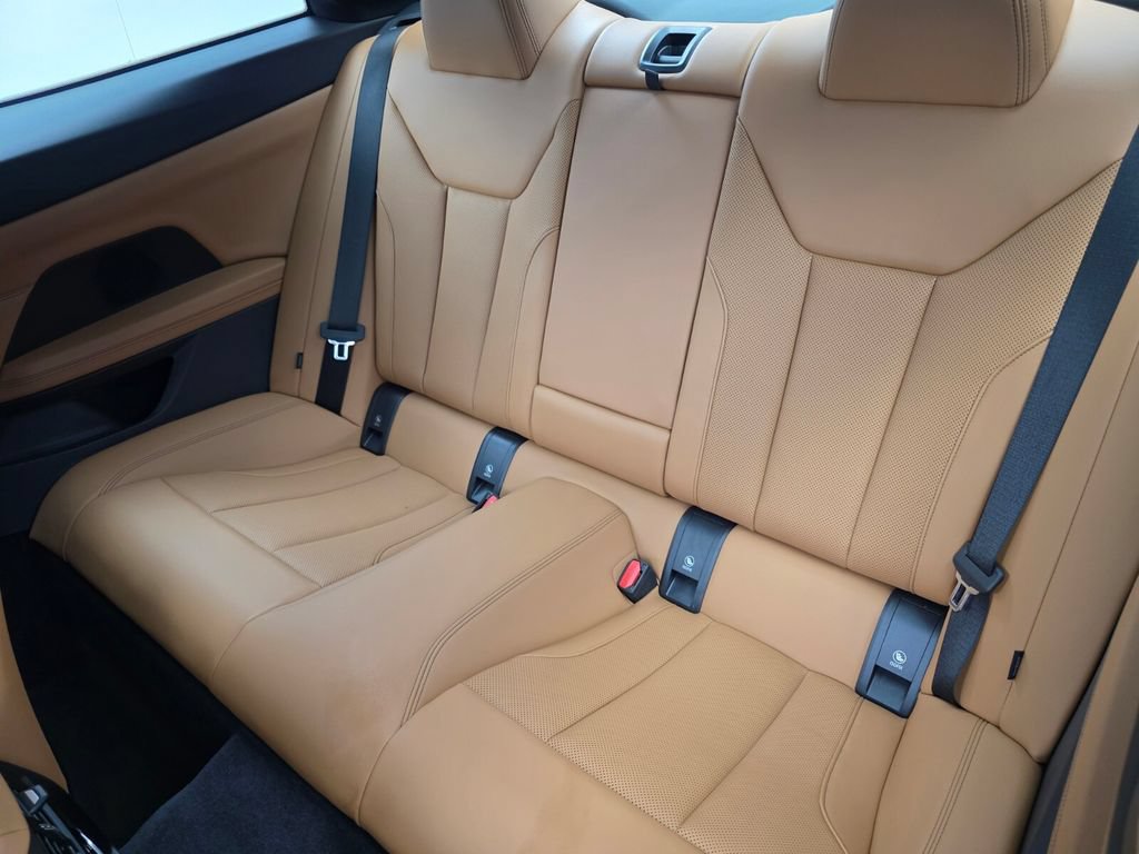 Used 2023 BMW 430i Coupe w/ M Sport Package RWD image 13