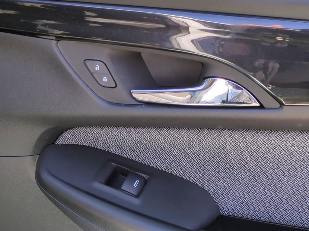 Used 2025 Chevrolet TrailBlazer LT image 33