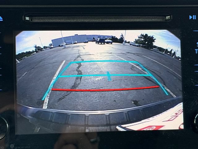 Used 2015 Toyota Sienna LE FWD image 37