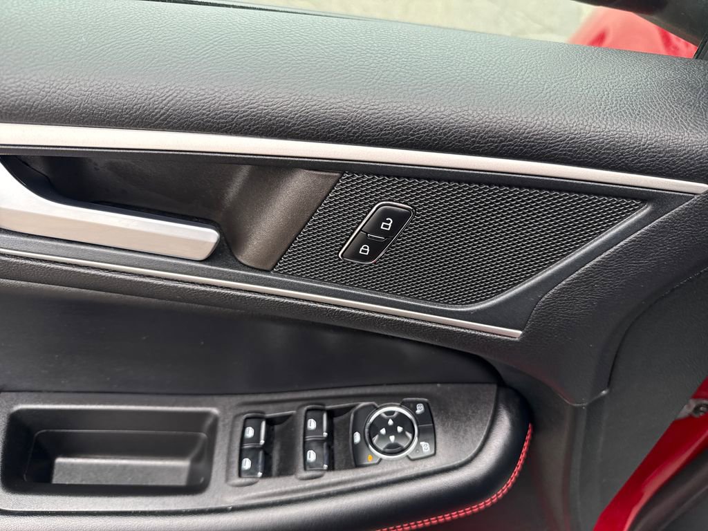 Used 2023 Ford Edge ST-Line AWD/4WD image 23