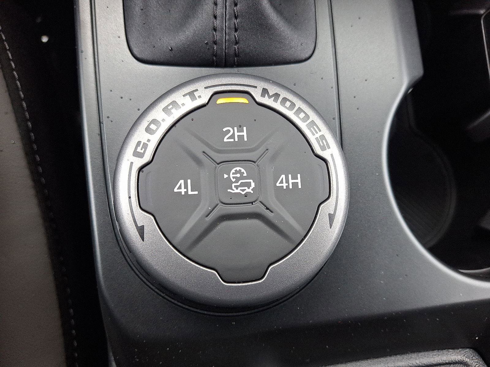 New 2025 Ford Bronco Outer Banks image 16