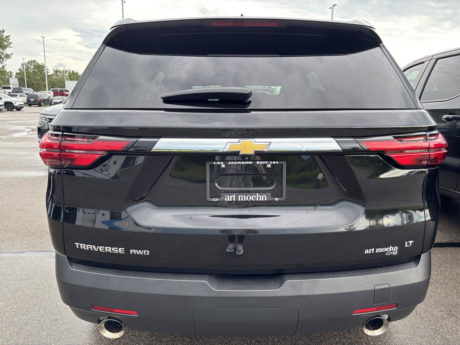 Used 2023 Chevrolet Traverse LT AWD/4WD image 32