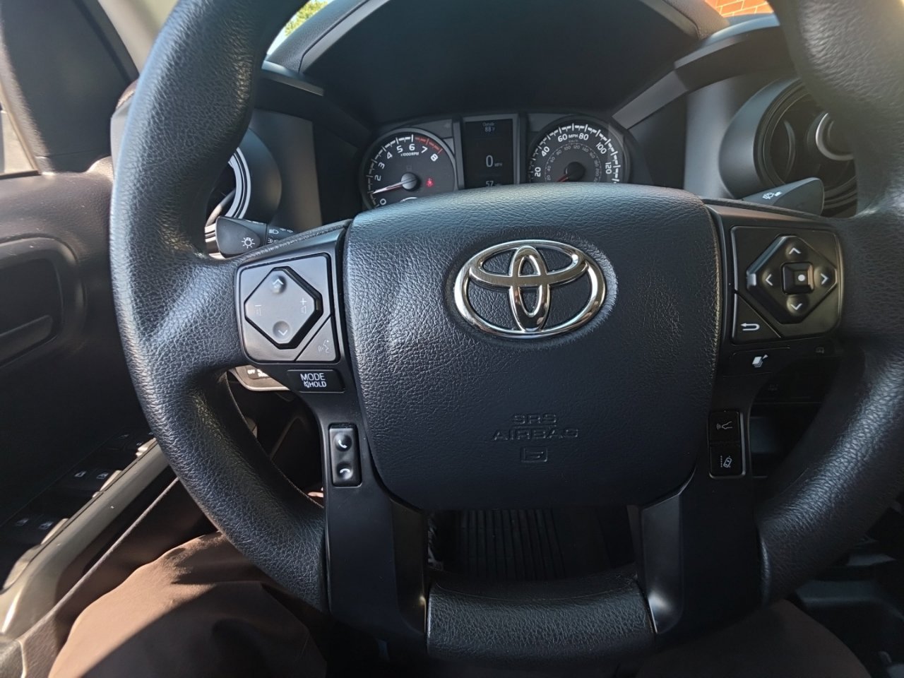 Used 2020 Toyota Tacoma SR AWD/4WD image 33