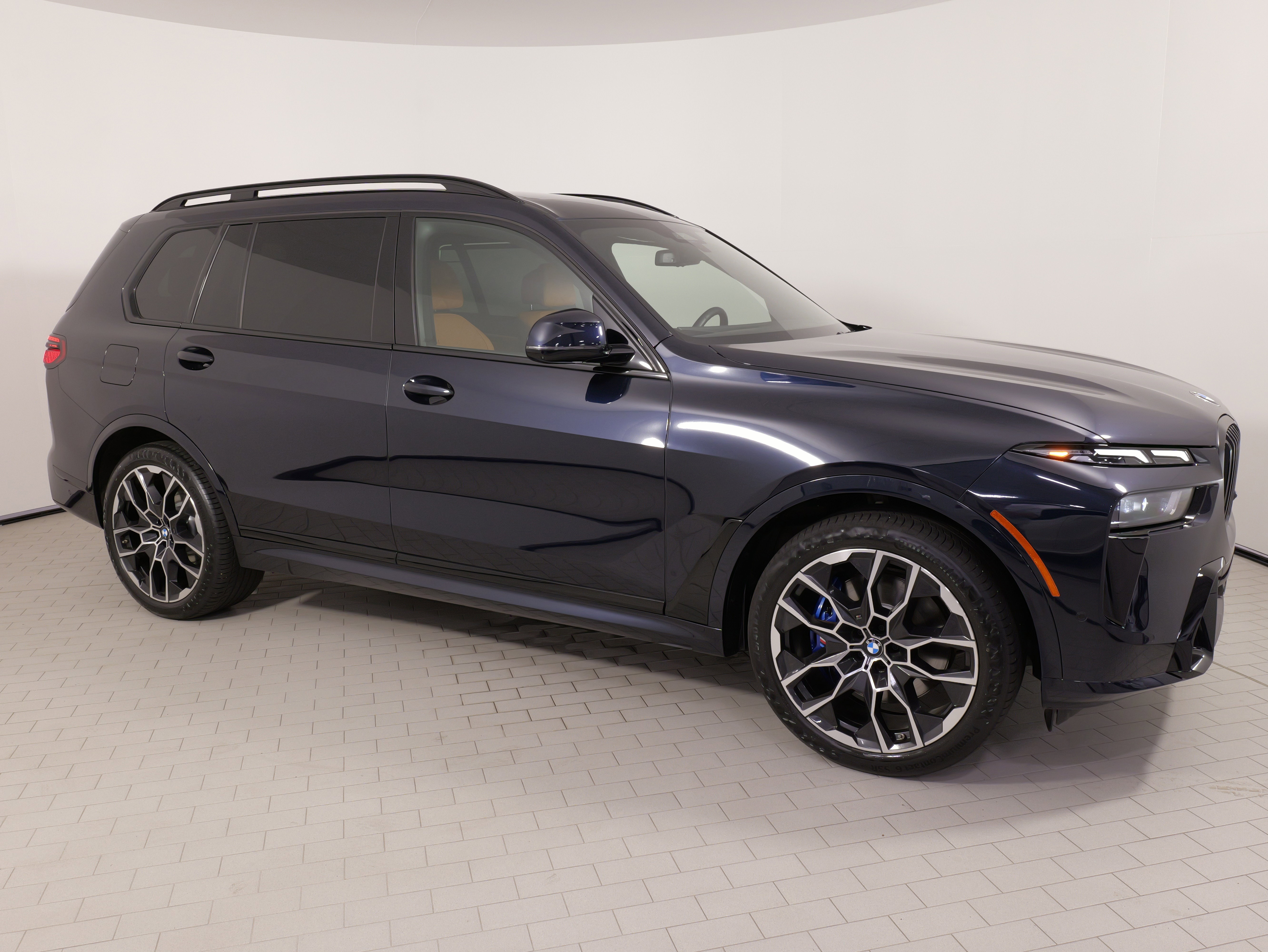 Used 2026 BMW X7 xDrive40i w/ Executive Package AWD/4WD image 9