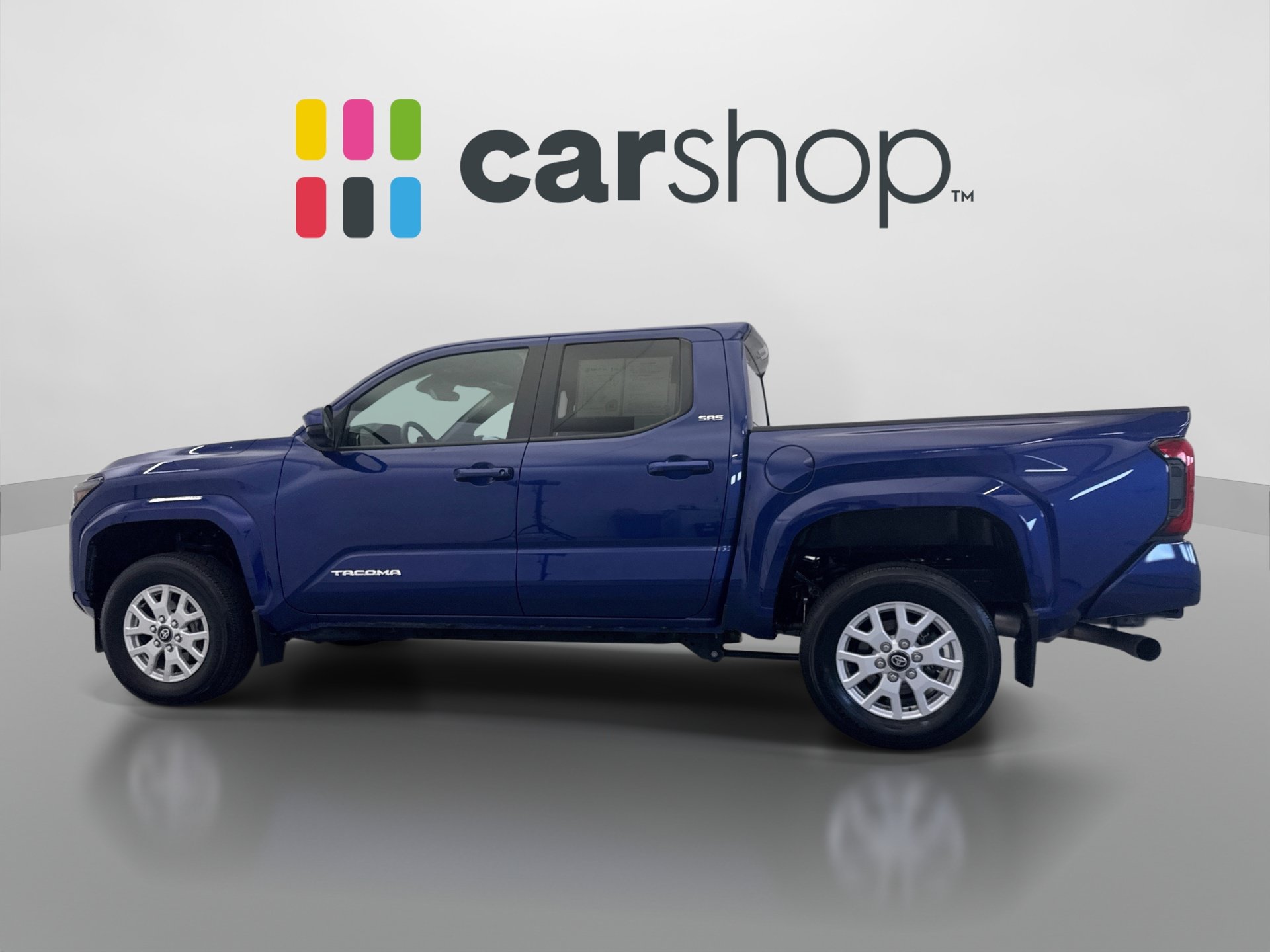 Used 2024 Toyota Tacoma SR5 AWD/4WD image 2