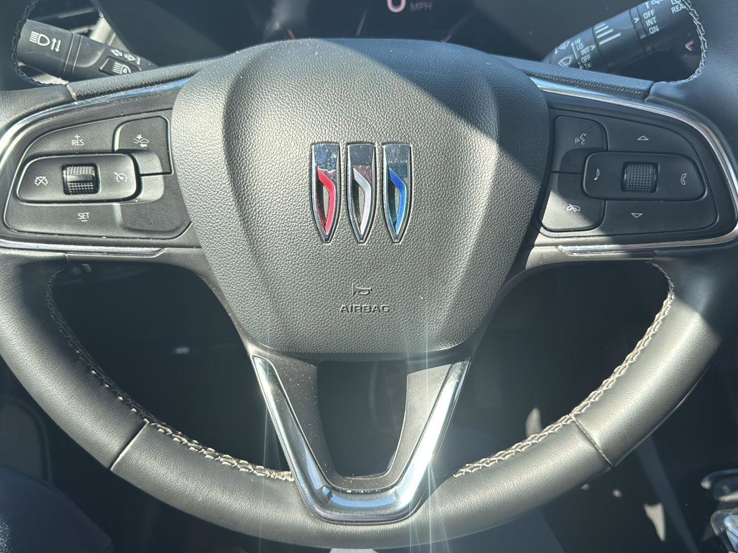 Used 2025 Buick Encore GX Preferred FWD image 12