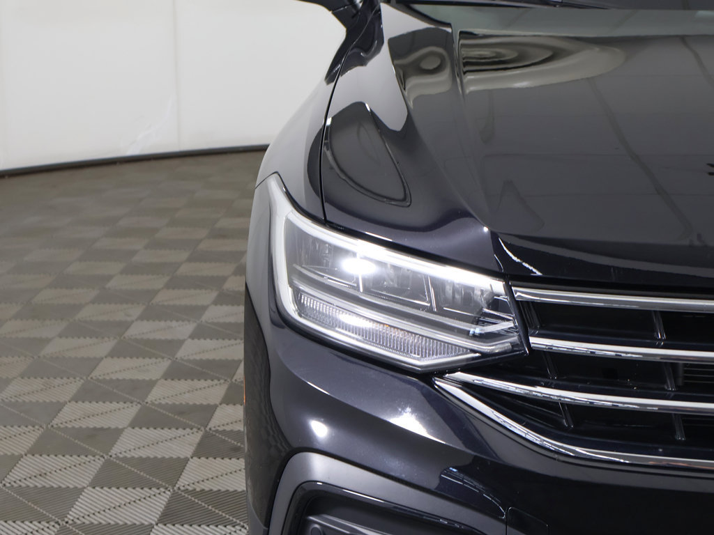 Certified 2024 Volkswagen Tiguan SE AWD/4WD image 13