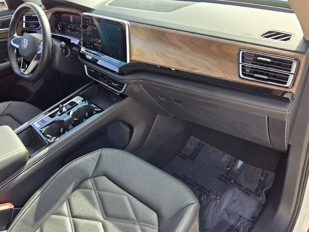 Certified 2026 Volkswagen Atlas SE w/ Panoramic Sunroof Package FWD image 20