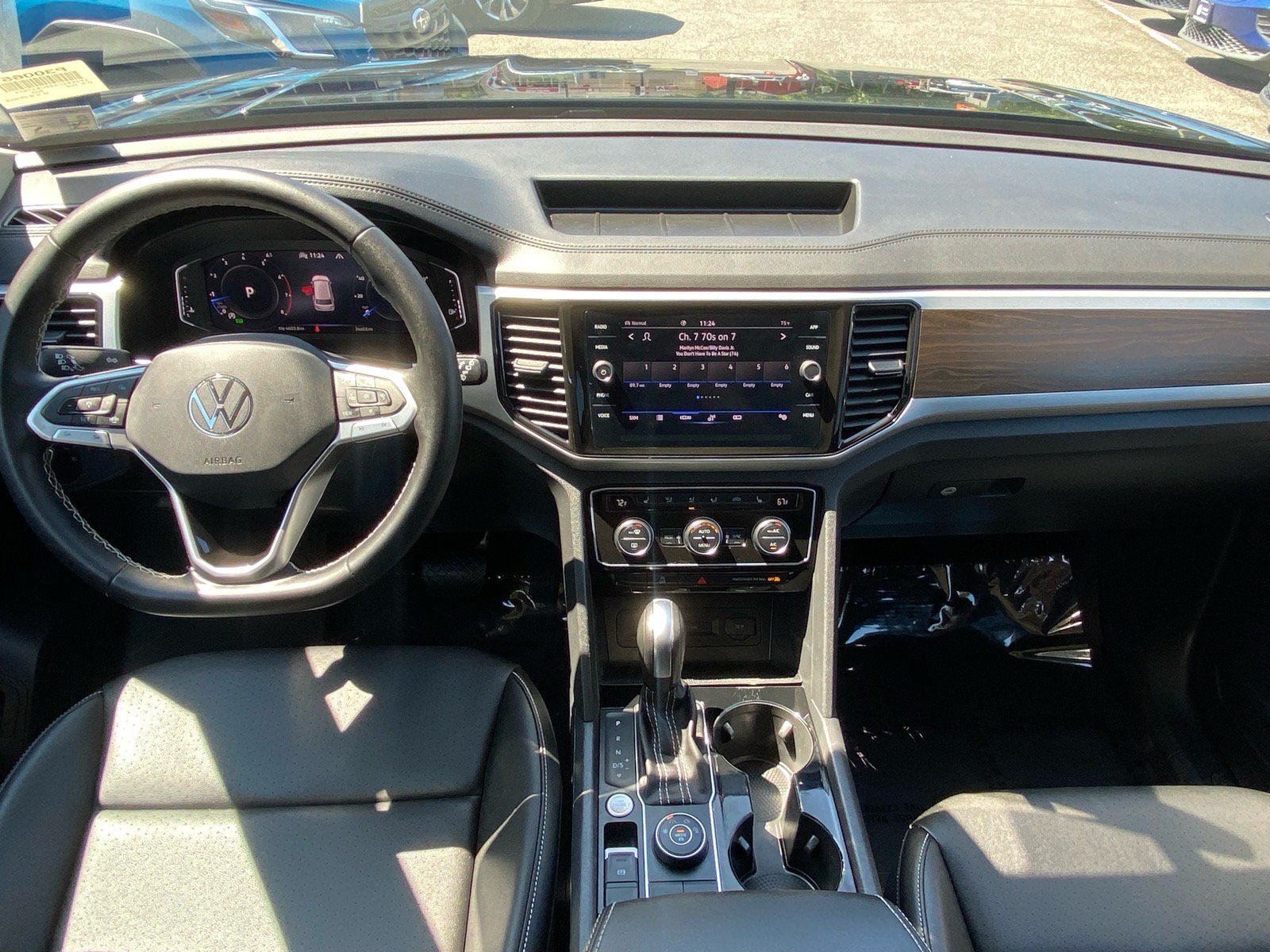 Certified 2023 Volkswagen Atlas SE w/ Panoramic Sunroof Package AWD/4WD image 9