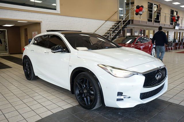 Used 2018 INFINITI QX30 Sport w/ Cargo Package image 18