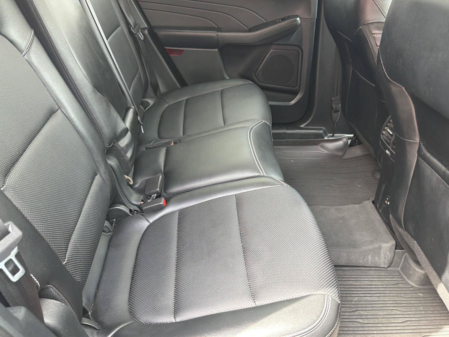 Used 2022 Ford Escape SEL w/ Technology Package FWD image 18